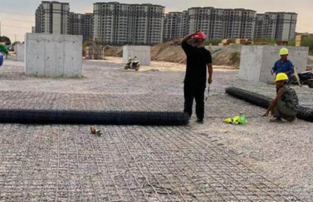 沽源土工格栅铺设前地基要怎么处理？